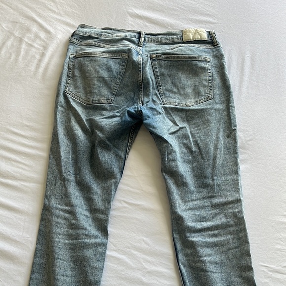 Ripped H&M jeans - Picture 2 of 3